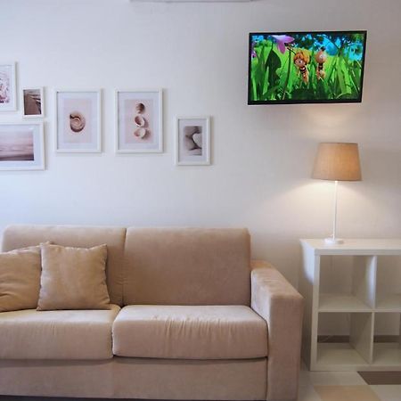 Le Rose Beach & Suites Appartamenti Fronte Mare A Villarosa Martinsicuro Εξωτερικό φωτογραφία