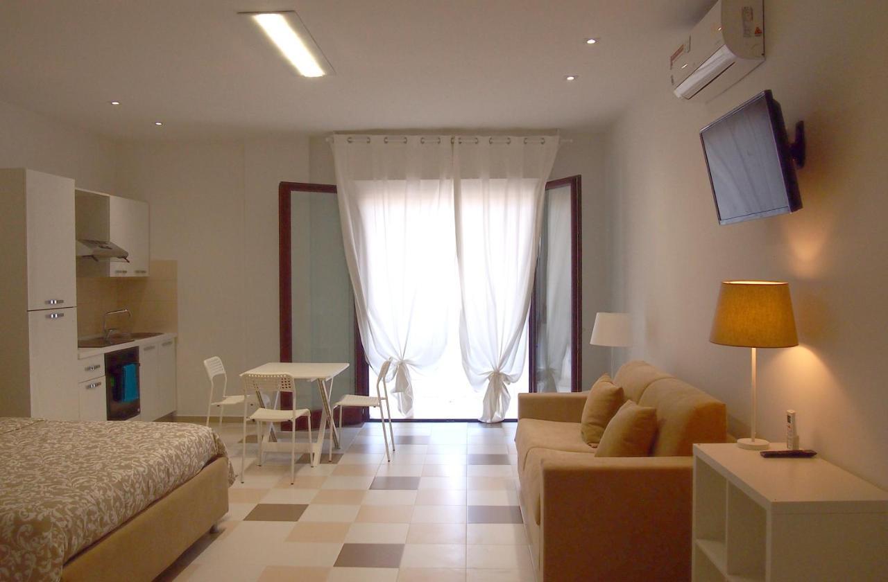 Le Rose Beach & Suites Appartamenti Fronte Mare A Villarosa Martinsicuro Εξωτερικό φωτογραφία