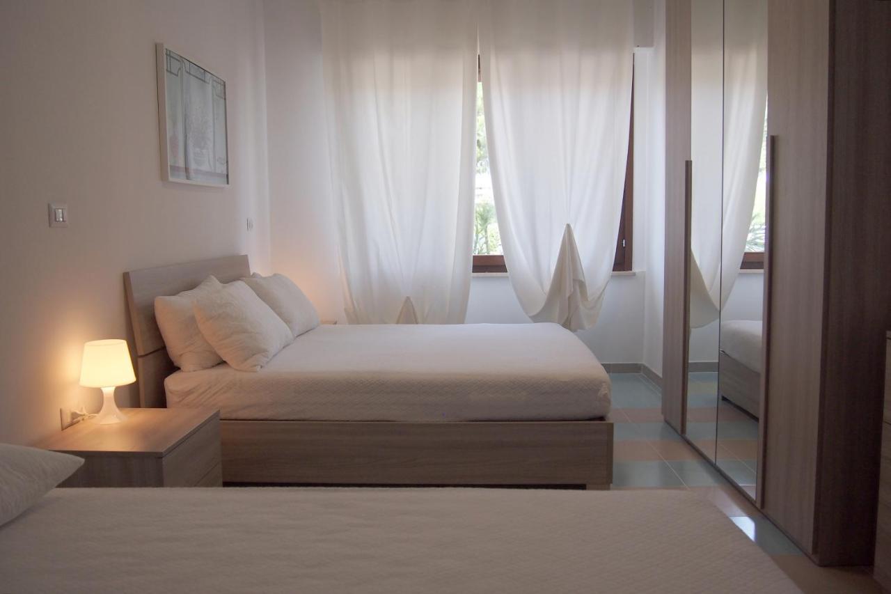 Le Rose Beach & Suites Appartamenti Fronte Mare A Villarosa Martinsicuro Εξωτερικό φωτογραφία