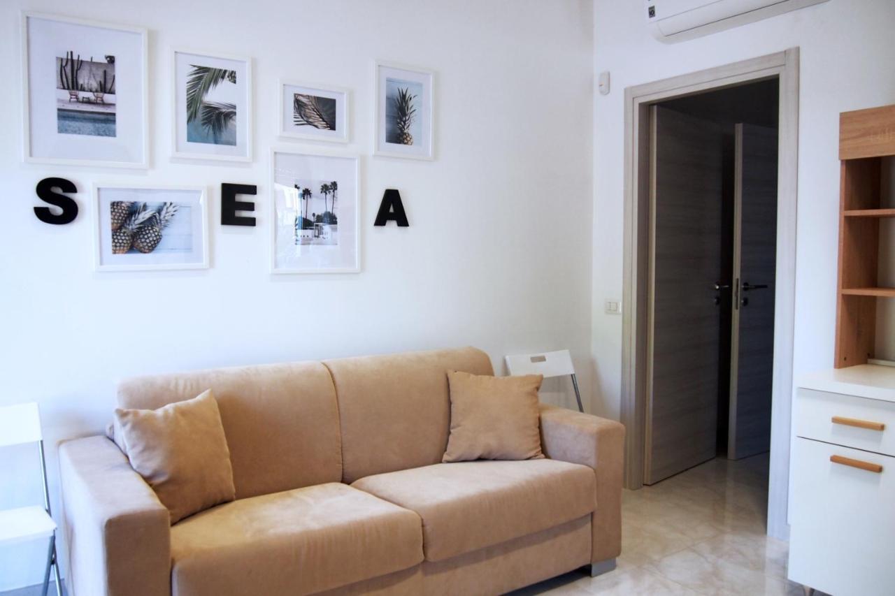 Le Rose Beach & Suites Appartamenti Fronte Mare A Villarosa Martinsicuro Εξωτερικό φωτογραφία