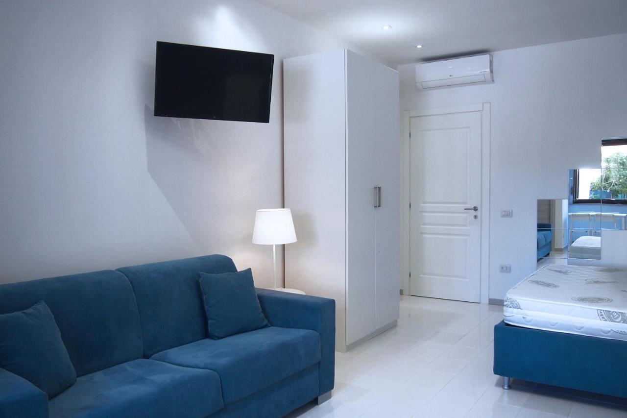 Le Rose Beach & Suites Appartamenti Fronte Mare A Villarosa Martinsicuro Εξωτερικό φωτογραφία
