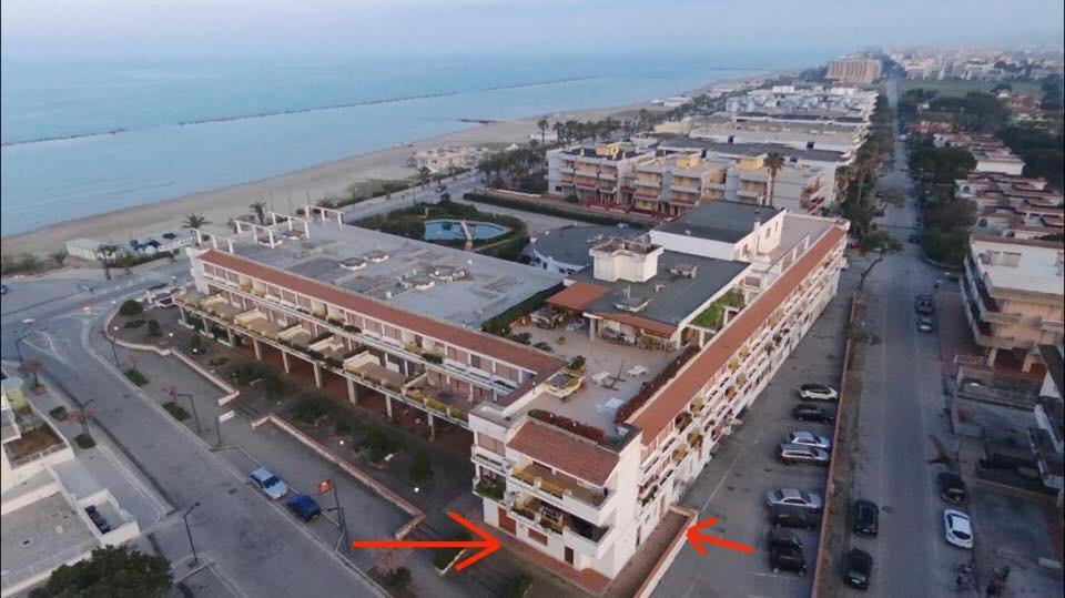 Le Rose Beach & Suites Appartamenti Fronte Mare A Villarosa Martinsicuro Εξωτερικό φωτογραφία